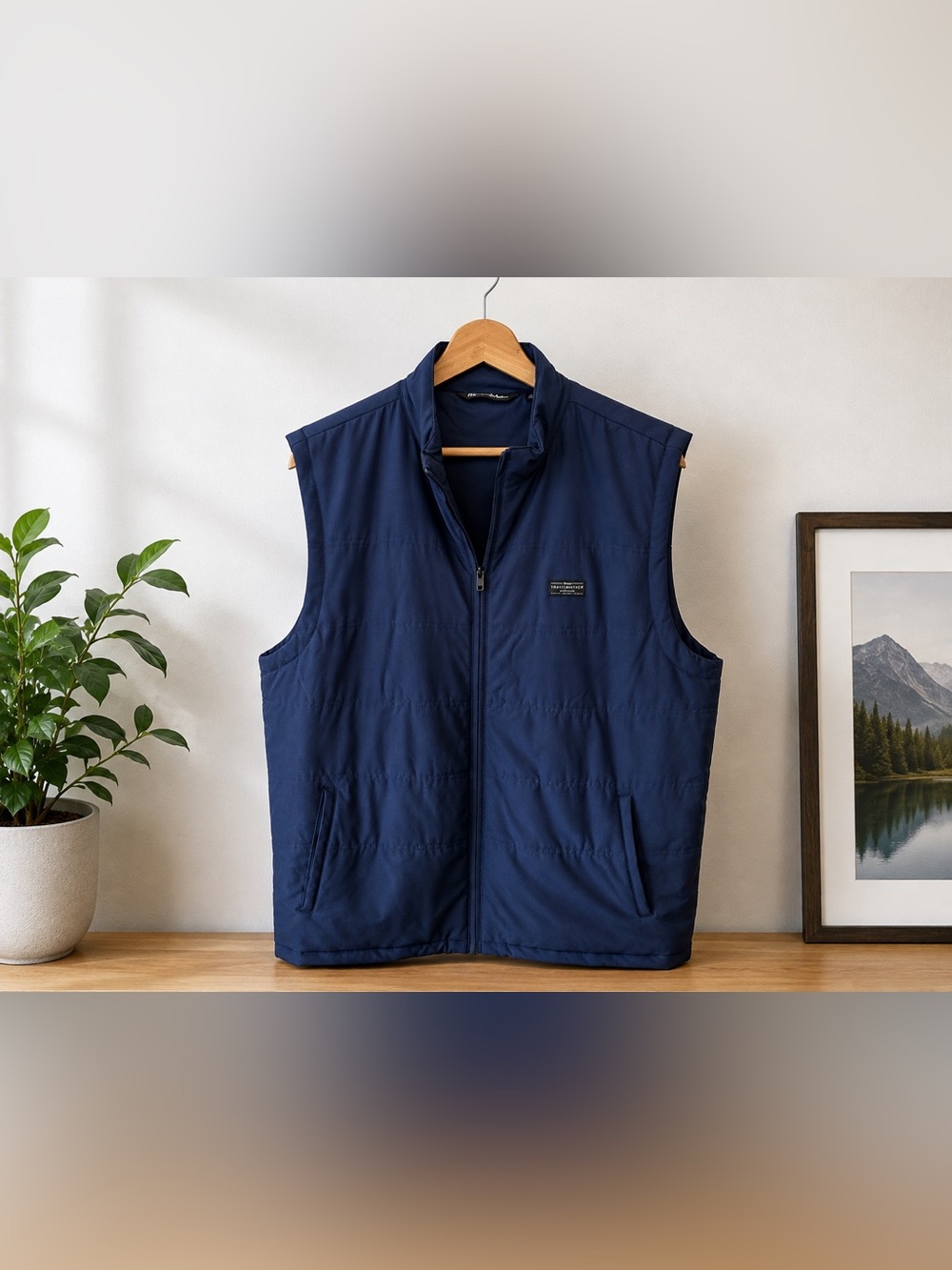 Travis Mathew Men’s XL Blue Vest Style 1MT369 Golf Casual